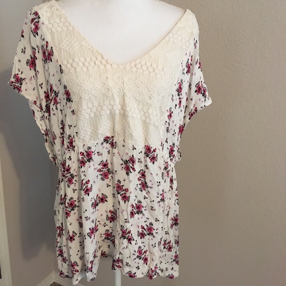 torrid Tops - ❤ Torrid floral and lace blouse 2x